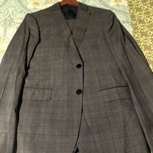 Emporio Armani never been worn suit size 46R